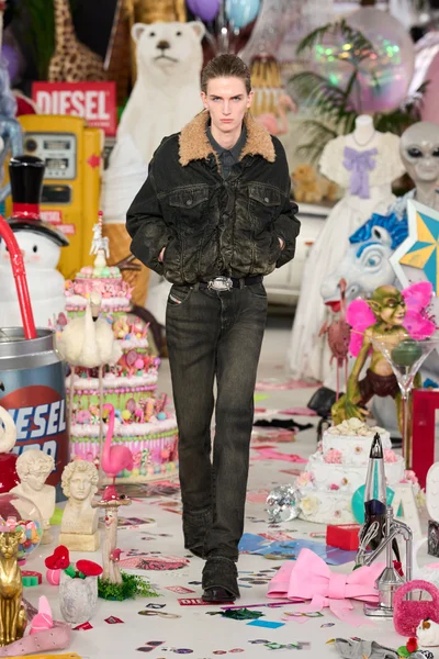 Look 35